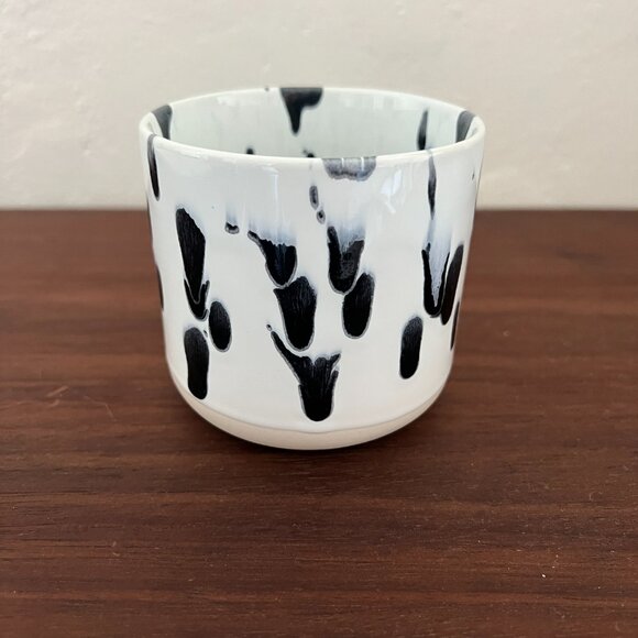 STUDIO ARHOJ Denmark Chug Mug Spot Black White Polka Dot Drips Copenhagen Design - Picture 13 of 15